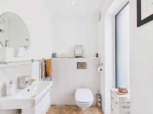 Cloakroom- click for photo gallery